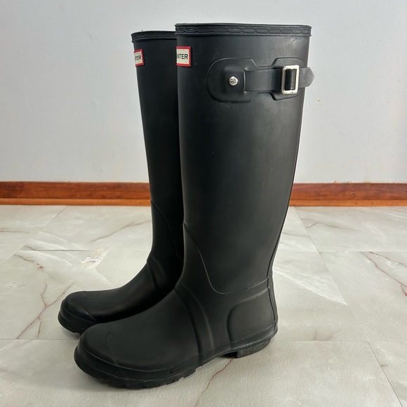 Hunter Tall Black Rain Boots Size 7 - Picture 3 of 6